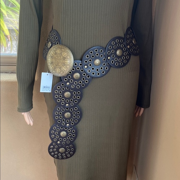 NWT faux leather adjustable belt - Picture 3 of 8